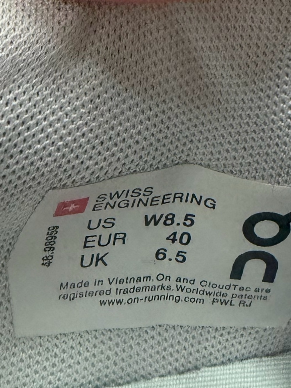 On Running Women's White Sneakers with Pale Pink/lilac Sole - Picture 3 of 6